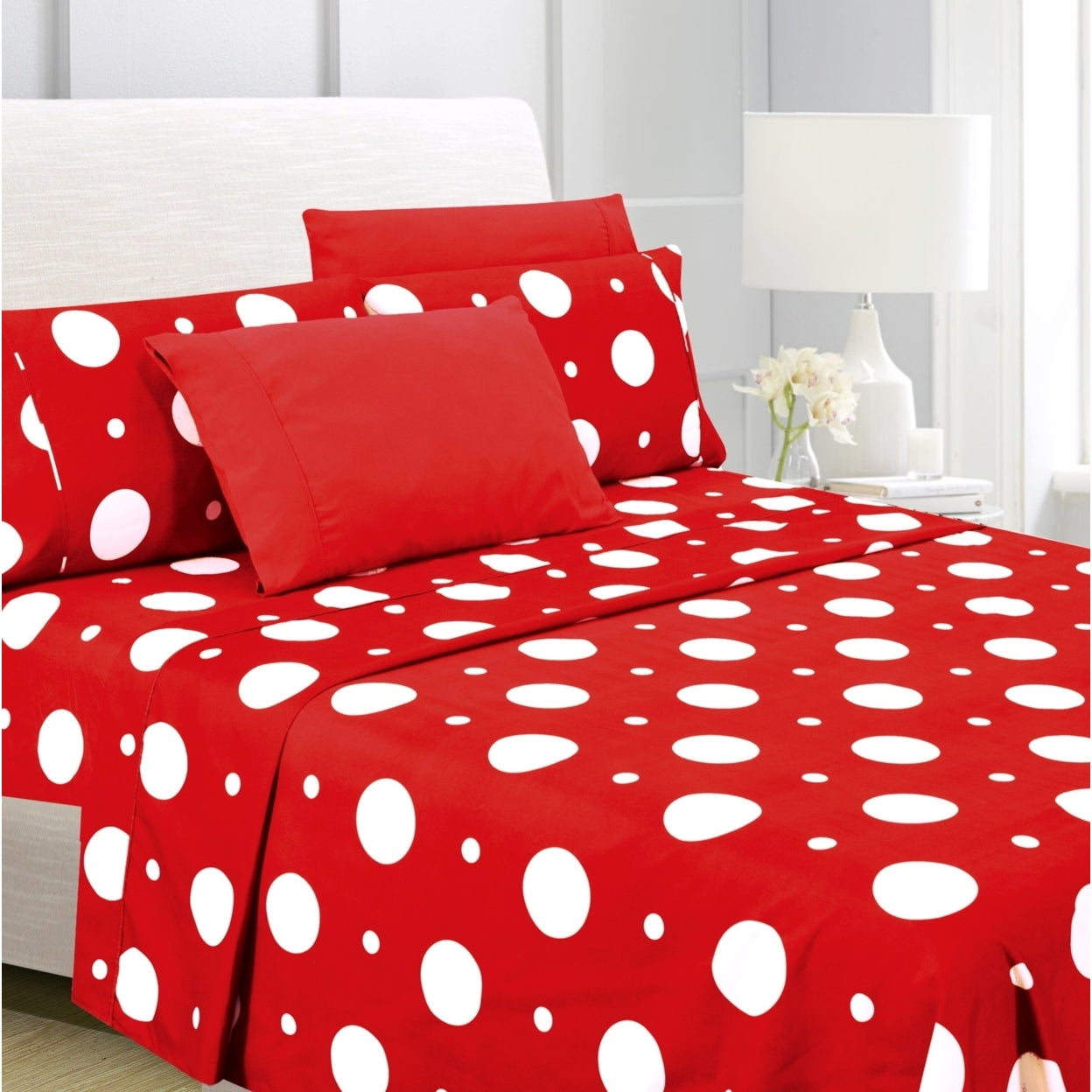 Paolo The Poodle Red Sheet Set on Isabella – Designer Wallcoverings and  Fabrics