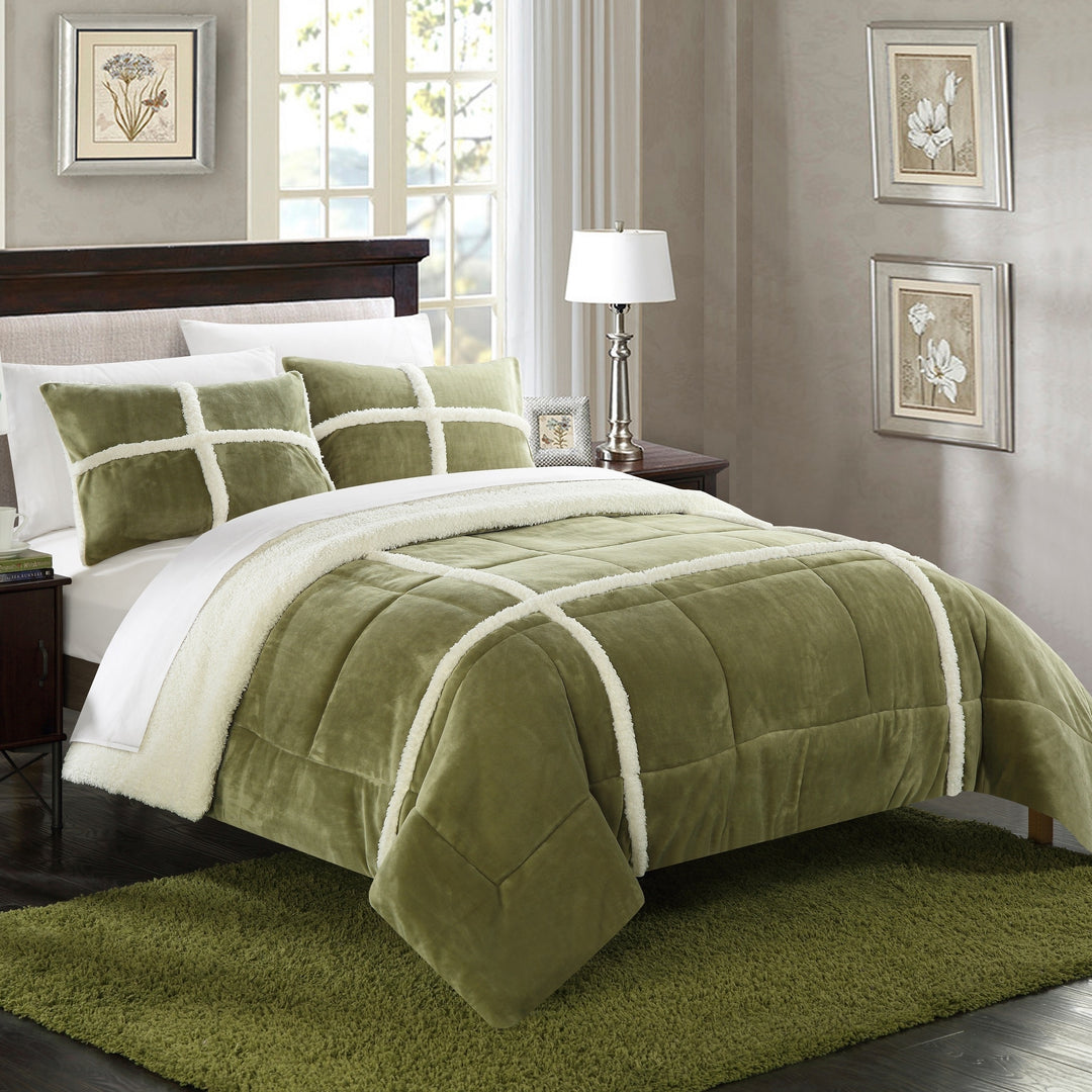 Chloe 3 or 2 Piece Comforter Set Ultra Plush Micro Mink Sherpa Lined Bedding  Decorative Pillow Shams Included Image 9