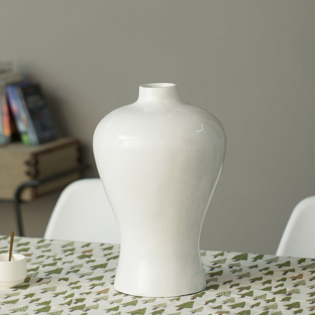 Modern White Large Tabletop Centerpiece Flower Vase ,17.75" Image 6