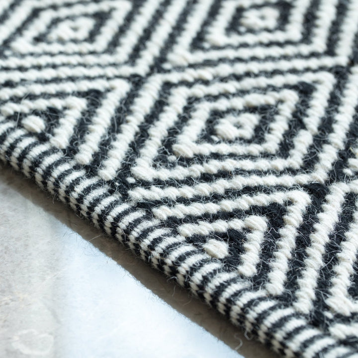 Handwoven Black and White Diamond Wool Flatweave Kilim Rug, 2 x 3 Image 5