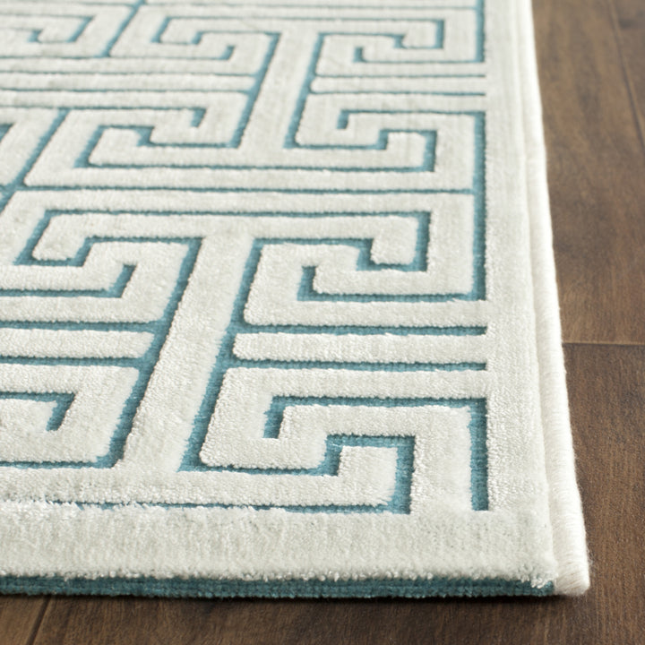SAFAVIEH Paradise Collection PAR641A Ivory / Turquoise Rug Image 7