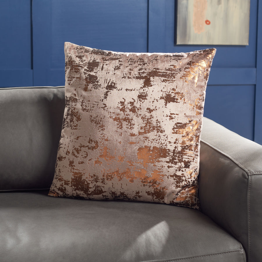 SAFAVIEH Edmee Metallic Pillow Brown / Copper Image 1
