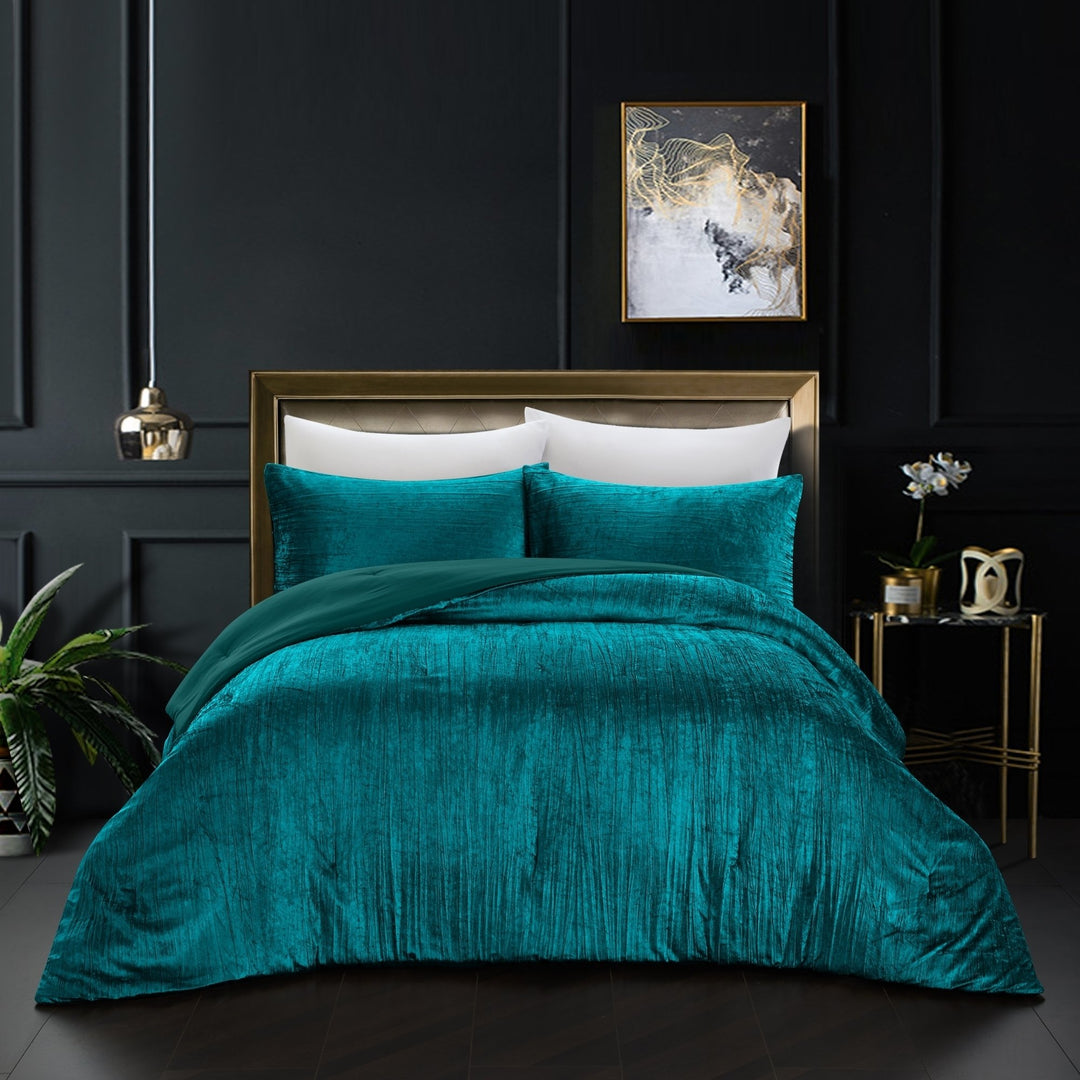 Aashvi Comforter Set -Crinkle Velvet , Luxuriously Shiny Image 4