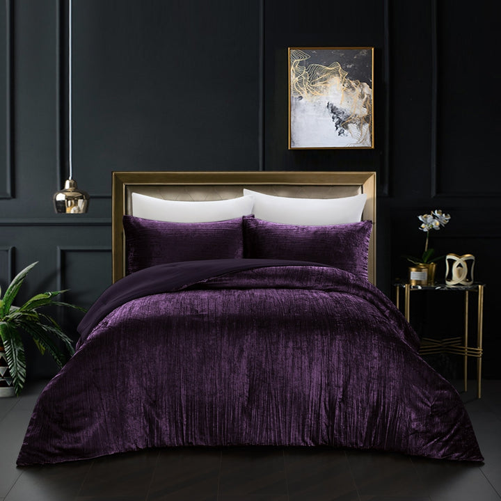 Aashvi Comforter Set -Crinkle Velvet , Luxuriously Shiny Image 6