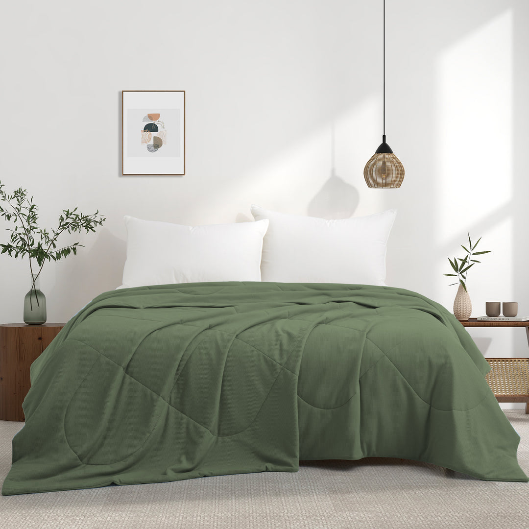 Cooling Silky Blanket with Waffle Design for Summer, Green, 90" x 90" Image 3
