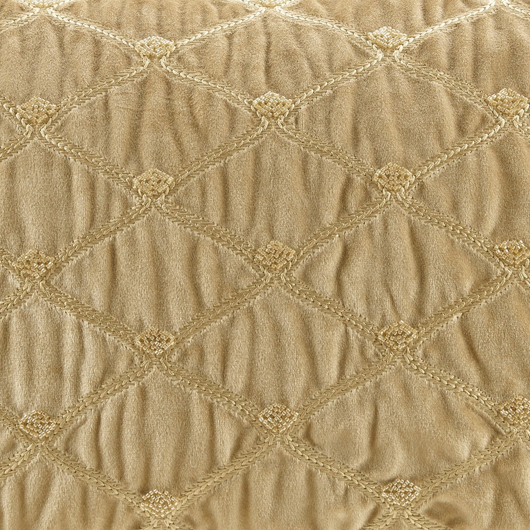 Gracie Mills Brad Foxtail Stitched Velvet Oblong Decor Pillow - GRACE-15152 Image 3