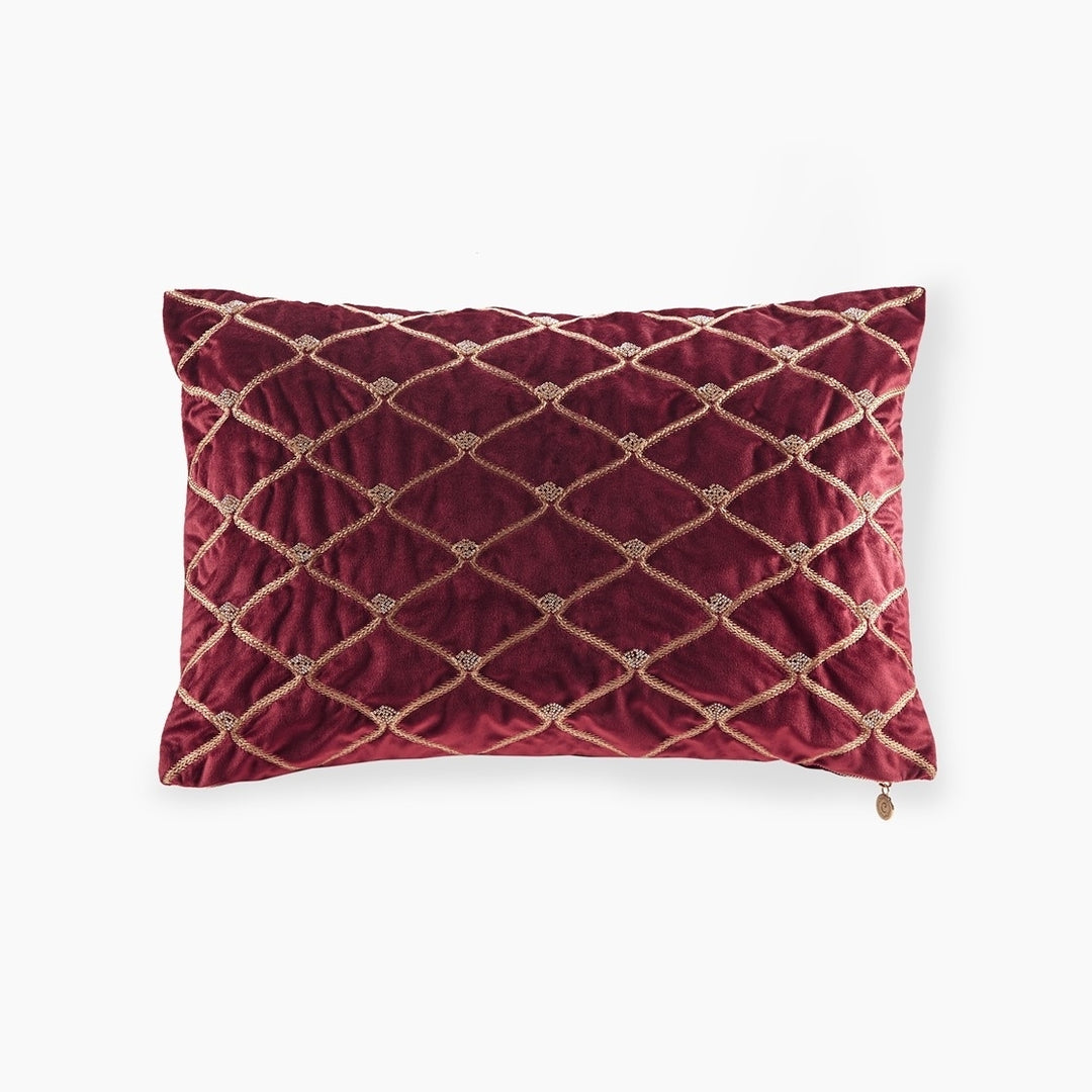 Gracie Mills Brad Foxtail Stitched Velvet Oblong Decor Pillow - GRACE-15152 Image 4