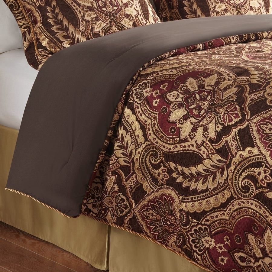 Gracie Mills Poole 4-Piece Vintage Chenille Jaquard Comforter Set - GRACE-14866 Image 1