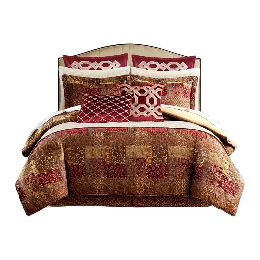 Gracie Mills Lange 4-Piece Patchwork Chenille Jaquard Comforter Set - GRACE-15223 Image 1