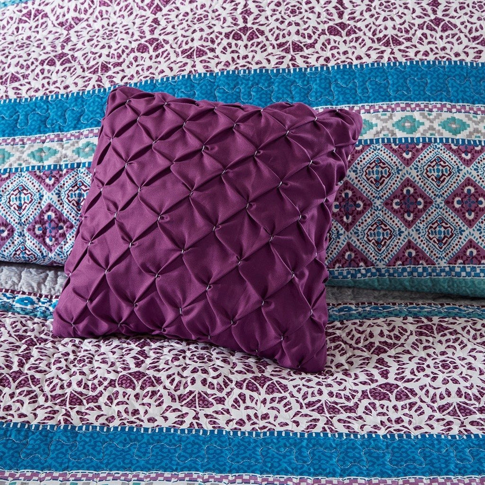 Gracie Mills Merewen Reversible Quilt Set with Throw Pillows - GRACE-12032 Image 2