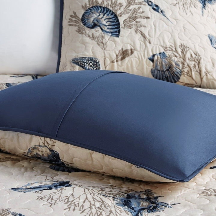Gracie Mills Villanueva Coastal Escape Reversible Quilt Set with Charming Throw Pillows - GRACE-3071 Image 4