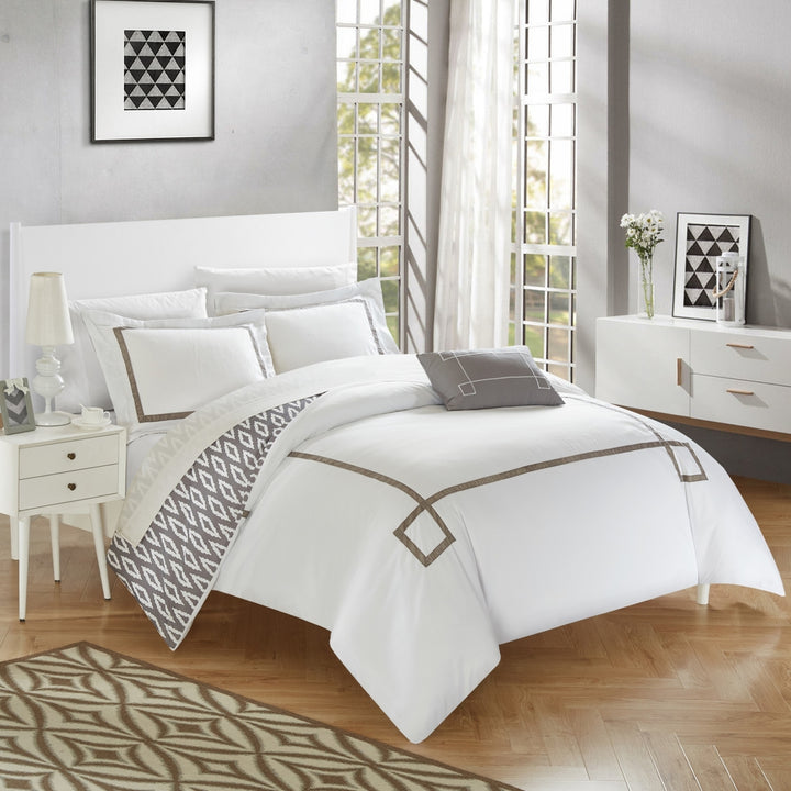3/4 Piece Berwin Embroidered REVERSIBLE Duvet Cover Set with Shams and Decorative Pillows included Image 4
