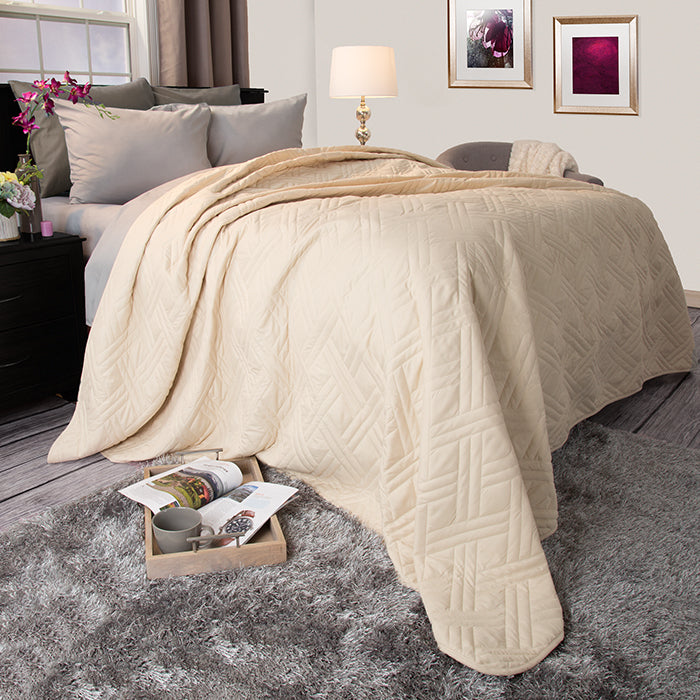 Lavish Home Solid Color Bed Quilt - Twin - Ivory Image 1