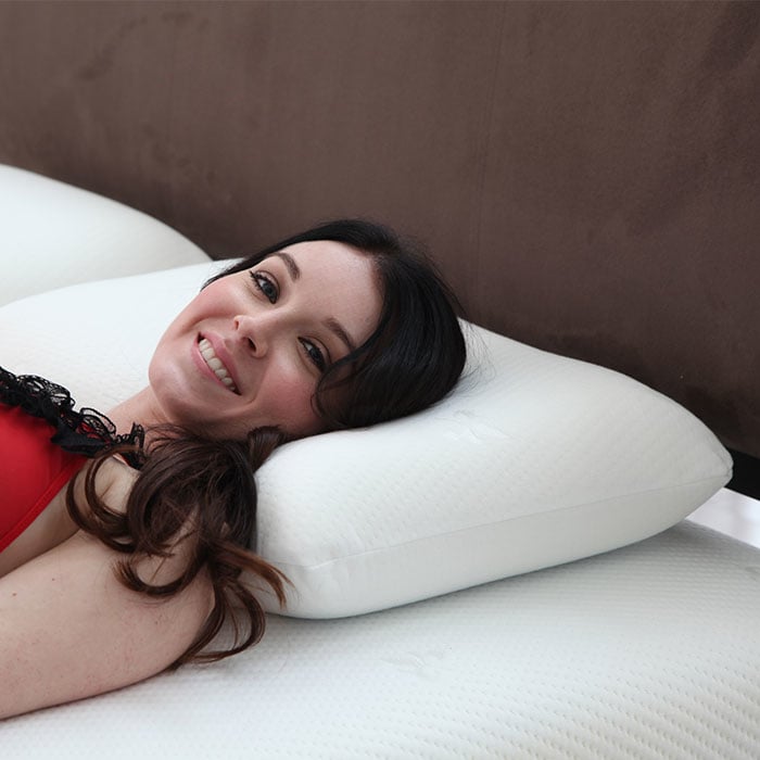 Remedy Comfort Gel Memory Foam Pillow with Cover Image 1