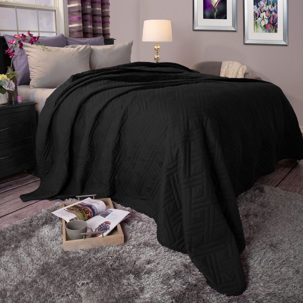 Lavish Home Solid Color Bed Quilt - Full/Queen - Black Image 2