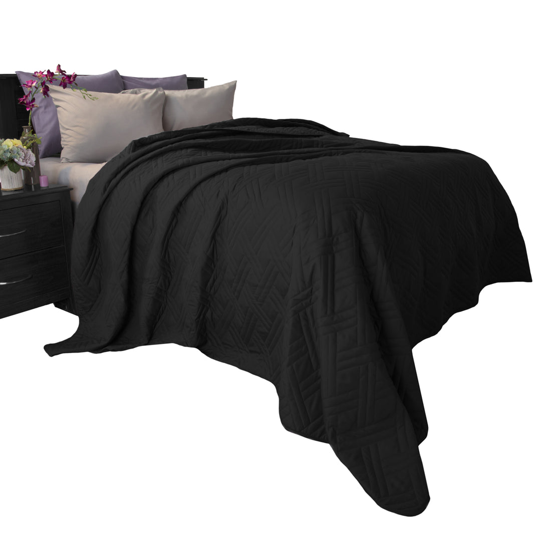 Lavish Home Solid Color Bed Quilt - Full/Queen - Black Image 3