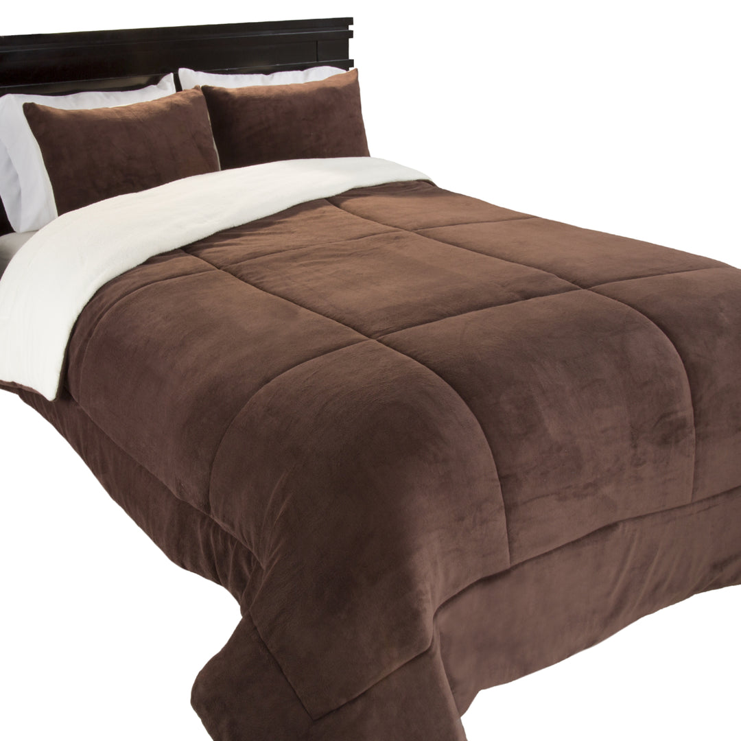 Lavish Home 3 Piece Sherpa/Fleece Comforter Set - King - Chocolate Image 3