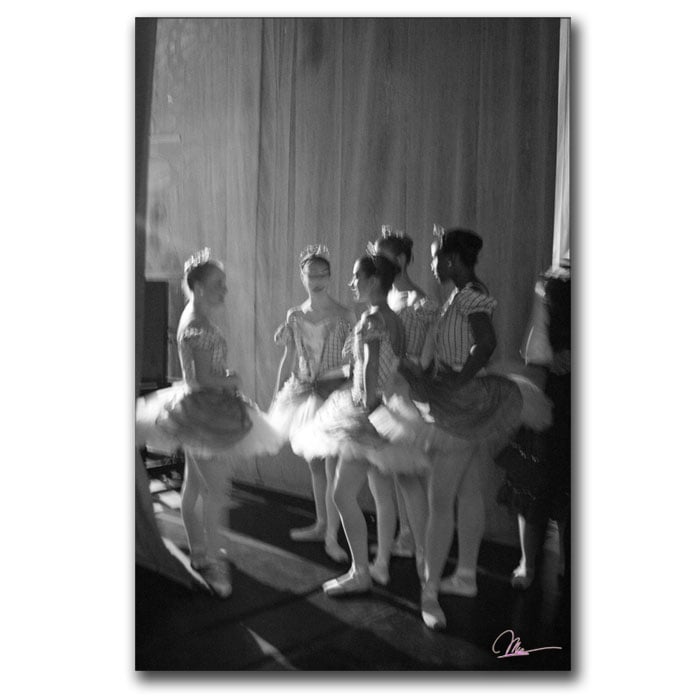 Martha Guerra Chatting Dancers 14 x 19 Canvas Art Image 1