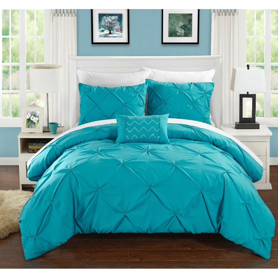 3 or 4 Piece Whitley Pinch Pleated, ruffled and pleated complete  Duvet Cover Set  Shams and Decorative Pillows included Image 1