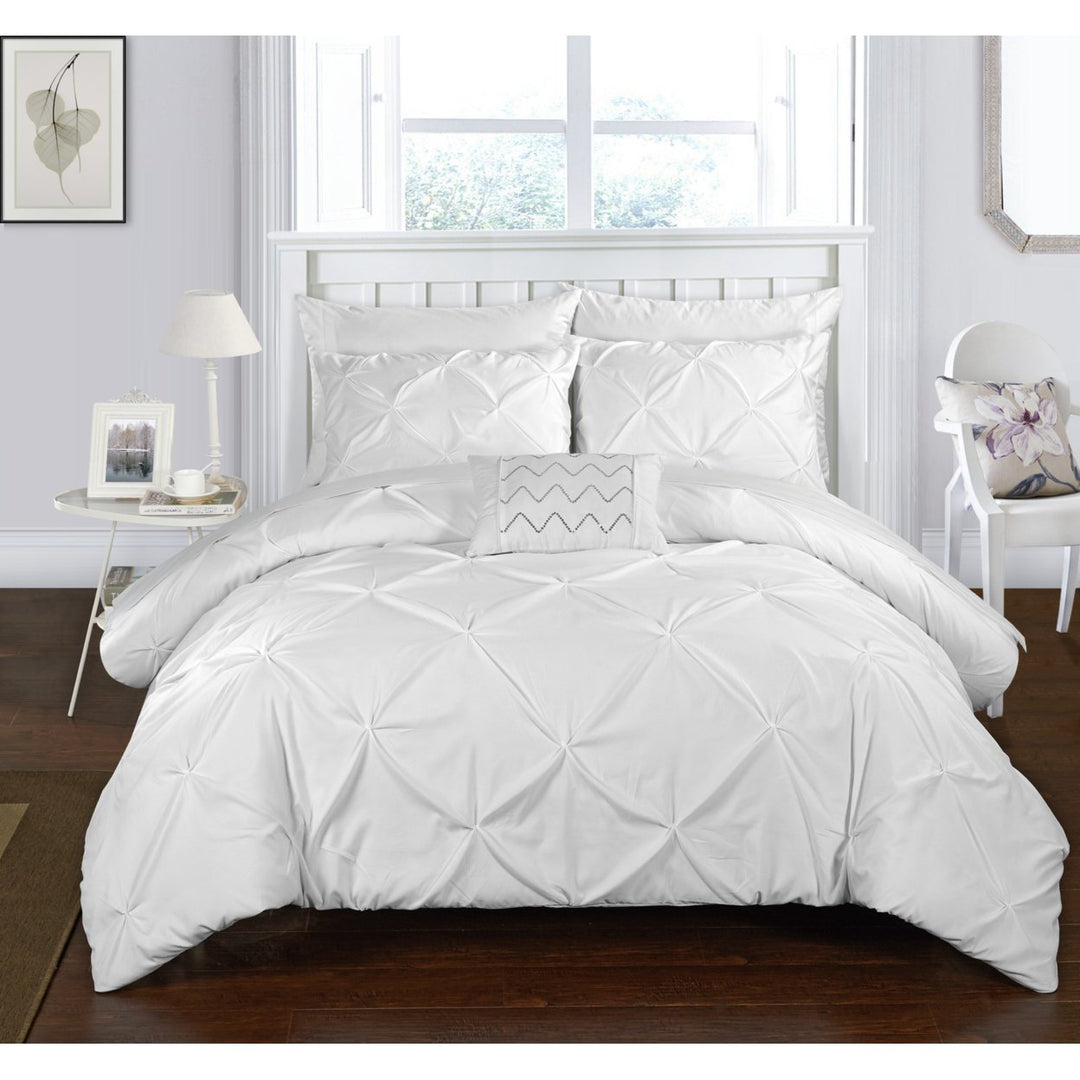 3 or 4 Piece Whitley Pinch Pleated, ruffled and pleated complete Duvet Cover Set Shams and Decorative Pillows included Image 7