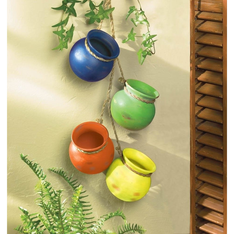 FIESTA DANGLING POTS Image 1