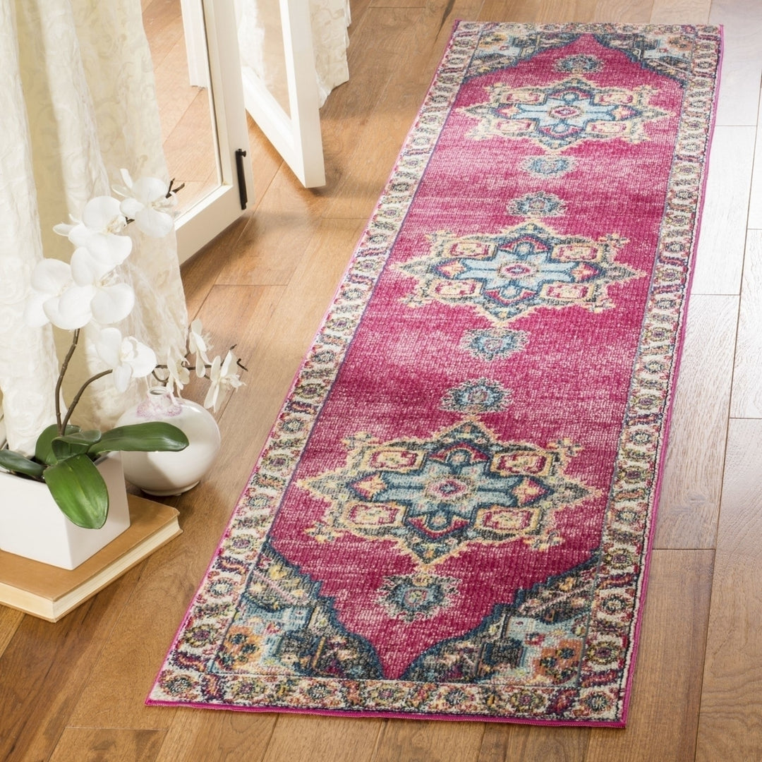 SAFAVIEH Merlot Collection MER108R Fuchsia / Multi Rug Image 3