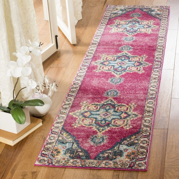 SAFAVIEH Merlot Collection MER108R Fuchsia / Multi Rug Image 1