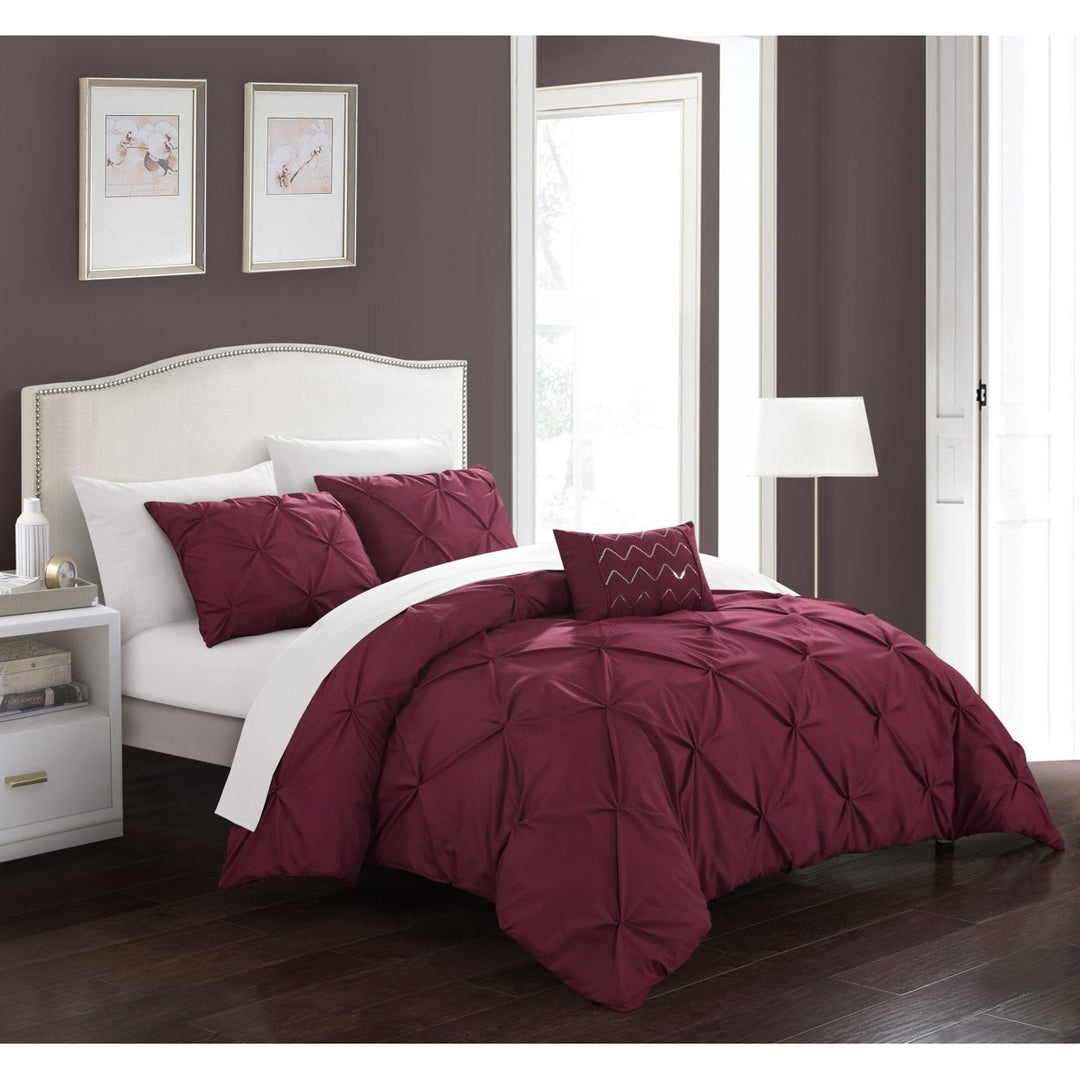 3 or 4 Piece Whitley Pinch Pleated, ruffled and pleated complete Duvet Cover Set Shams and Decorative Pillows included Image 9