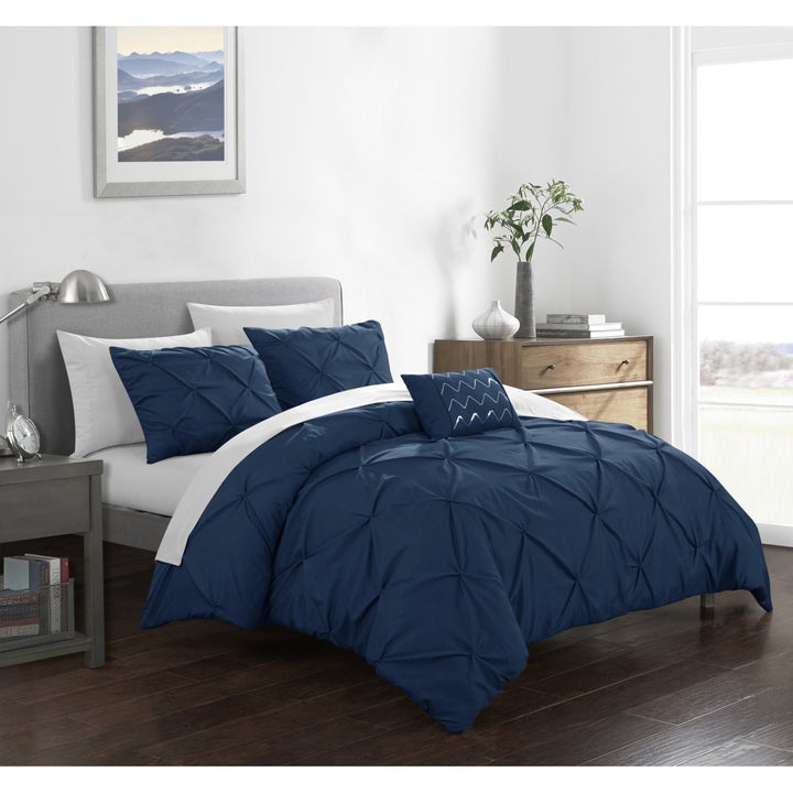 3 or 4 Piece Whitley Pinch Pleated, ruffled and pleated complete Duvet Cover Set Shams and Decorative Pillows included Image 8
