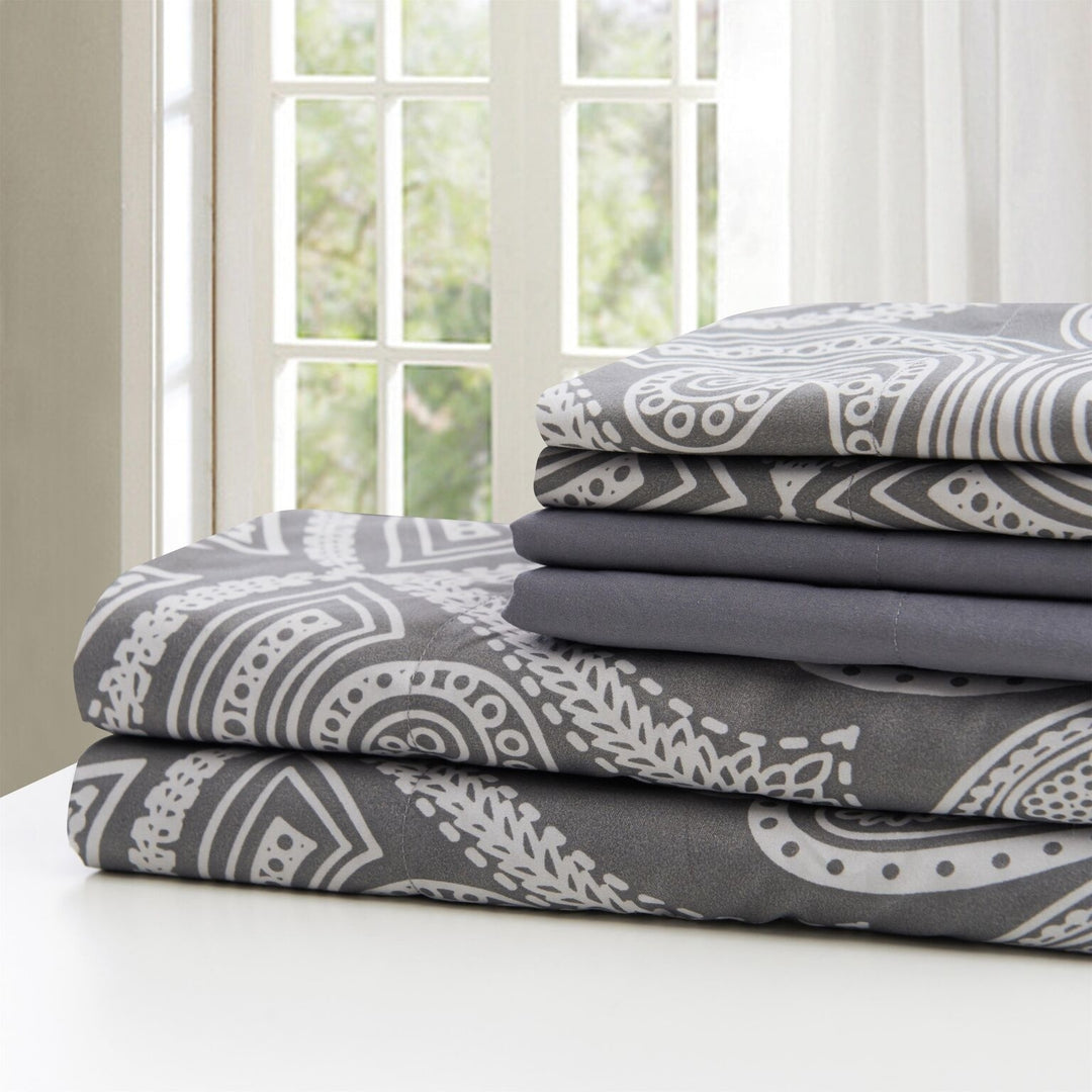 Ultra Soft Paisley Printed 6 Piece Bed Sheet set Image 5