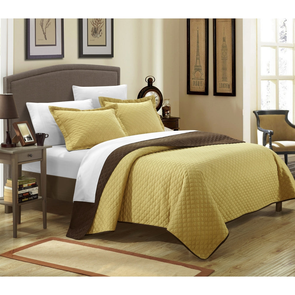 Lugano Reversible Color Block Modern design Quilt with Shams Set Image 2