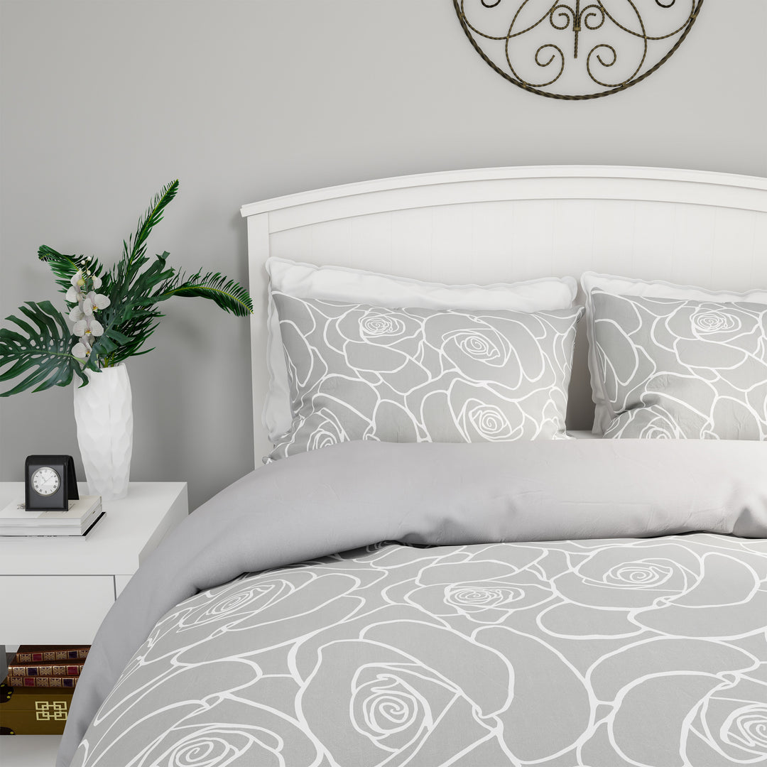 3-Piece Comforter Set  Hypoallergenic Microfiber Bed of Roses Floral Print Down Alternative All-Season Blanket Image 2
