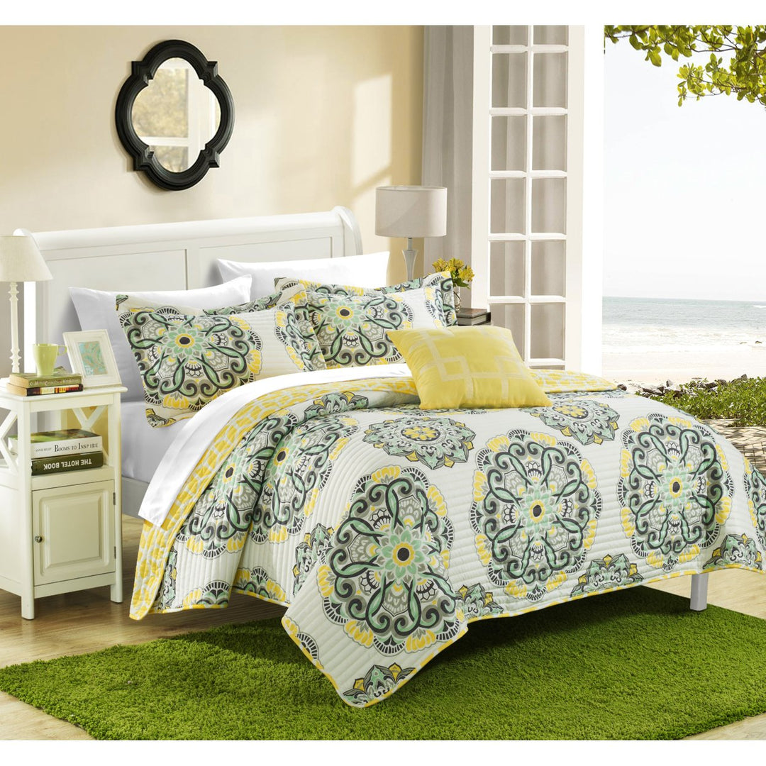 Mirador 4- or 3-Piece Reversible Printed Microfiber Quilt Set, Mult. Colors Image 1