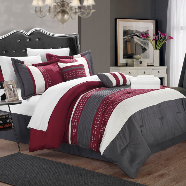 Coralie 10 Piece Bed In a Bag Comforter Set Image 1