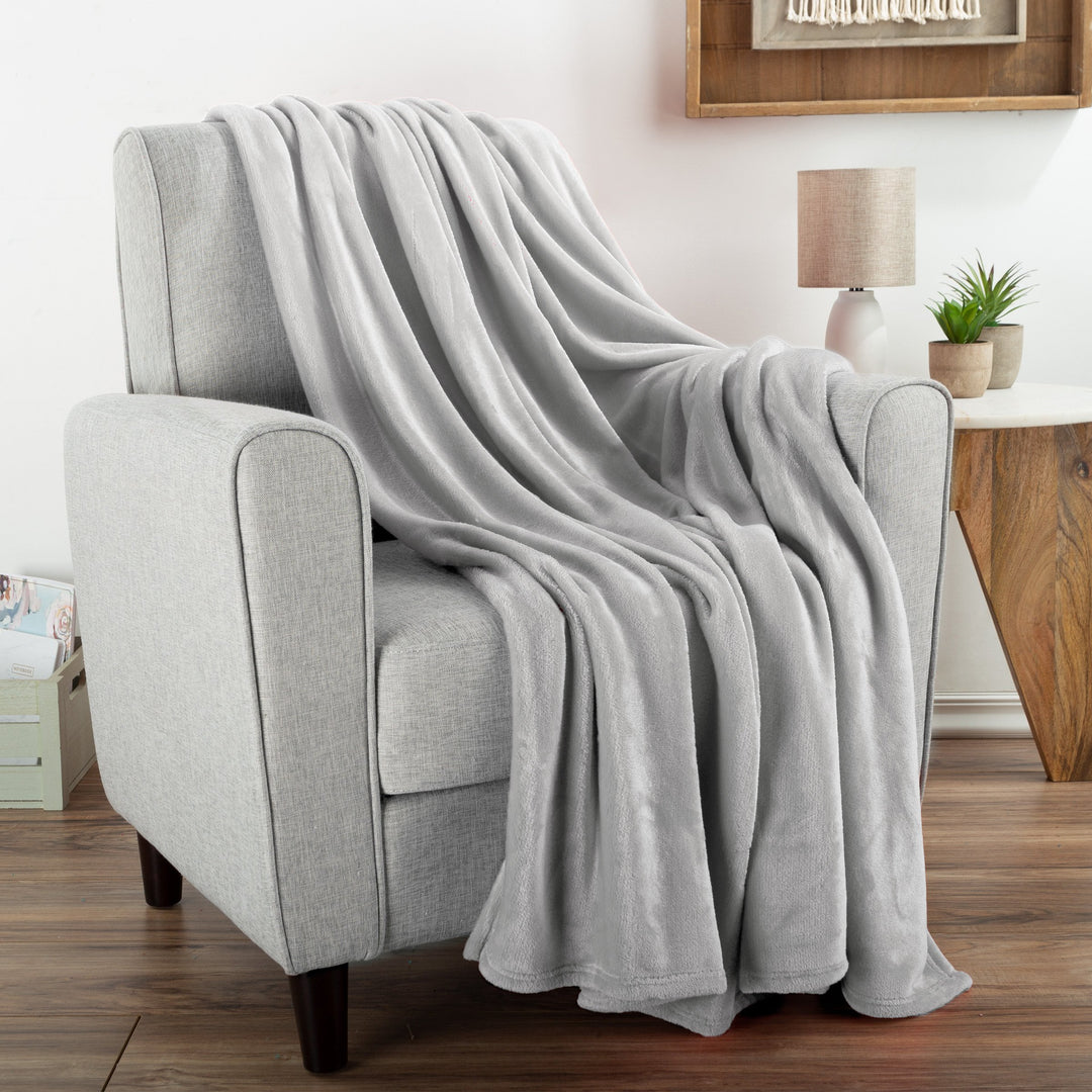 Oversized Fleece Throw Blanket 60x70 Soft Plush Microfiber Machine Washable Choice Image 1