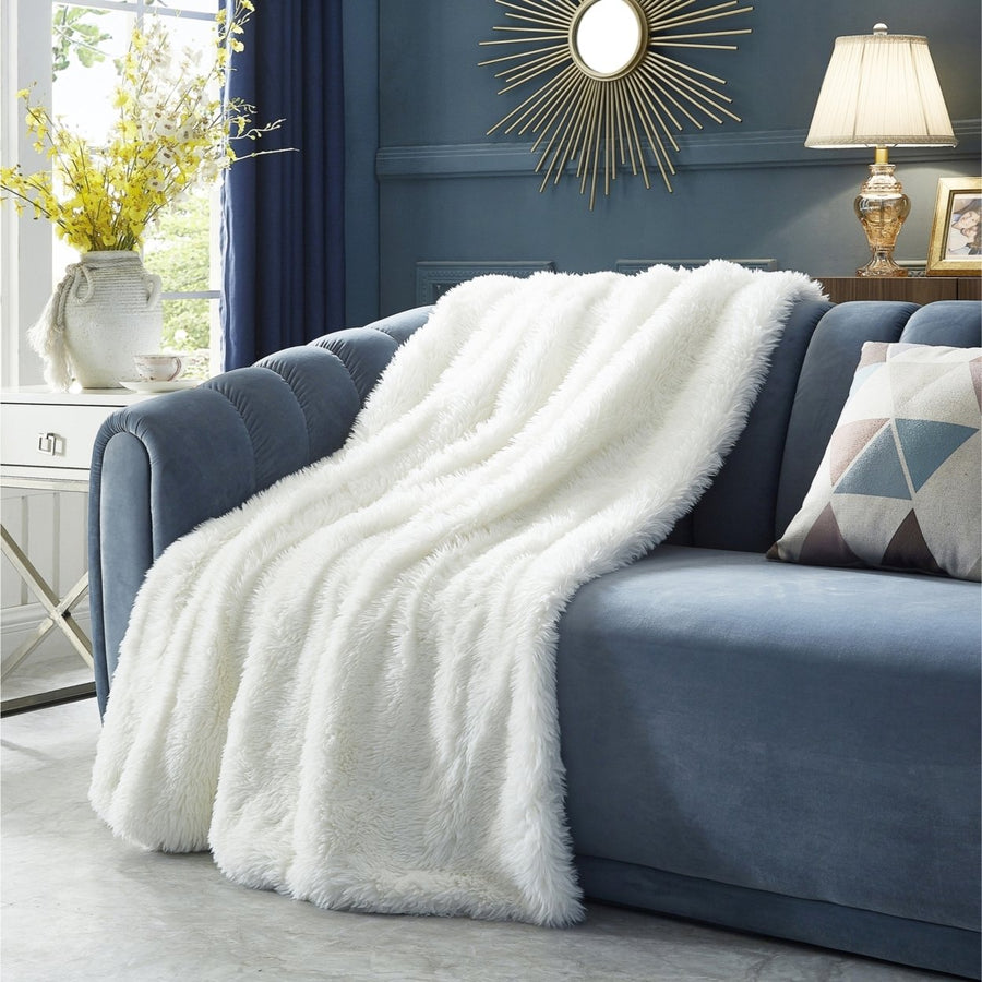 Towny Throw-Reverse Micromink-Cozy-Extra Soft Image 1