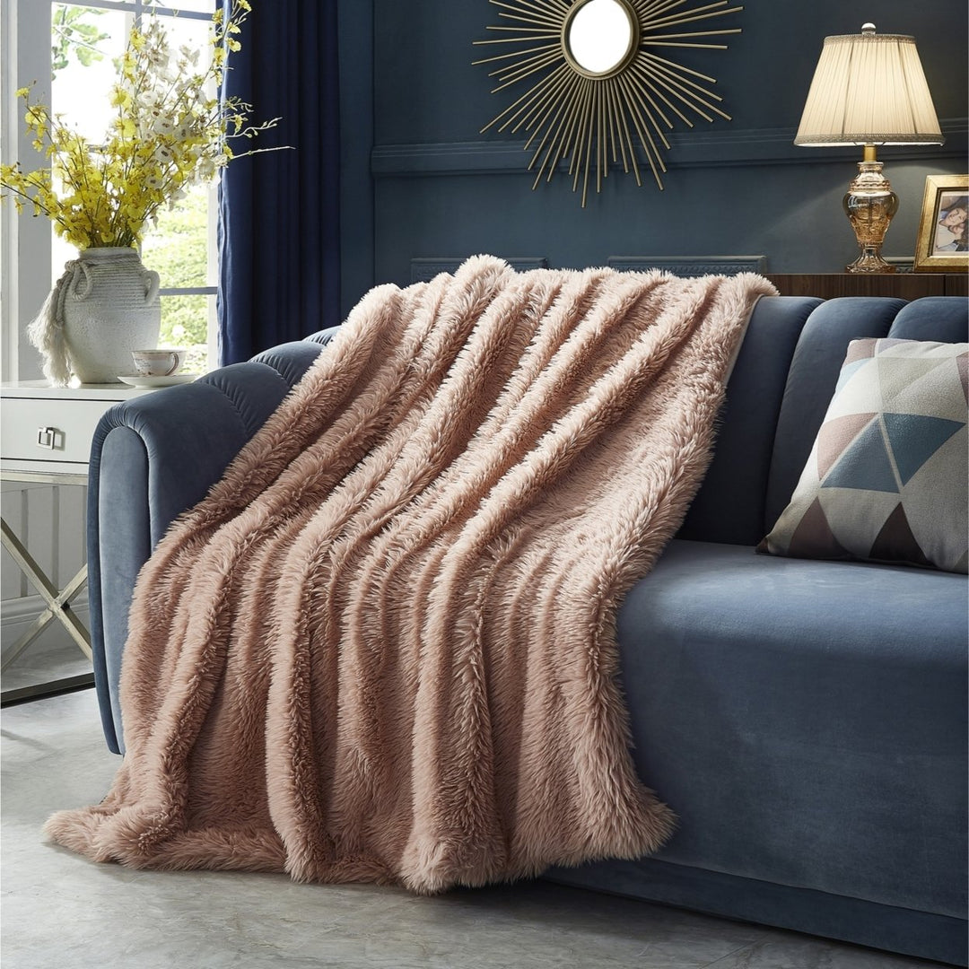 Towny Throw-Reverse Micromink-Cozy-Extra Soft Image 1