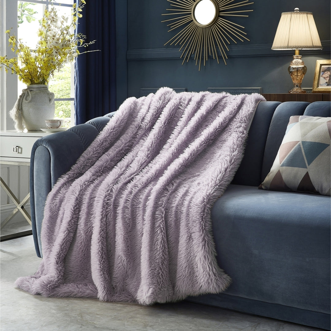 Towny Throw-Reverse Micromink-Cozy-Extra Soft Image 5