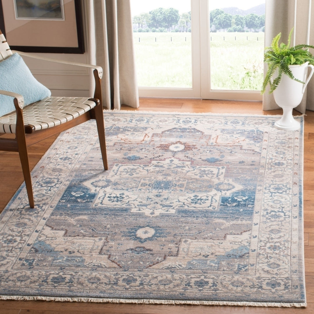 SAFAVIEH Vintage Persian VTP447F Grey / Blue Rug Image 7