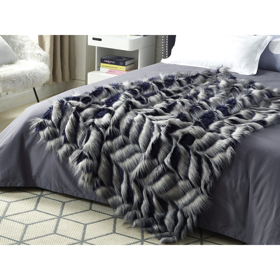 Beaumont Navy Throw - Reverse Micromink Cozy Extra Soft Image 2