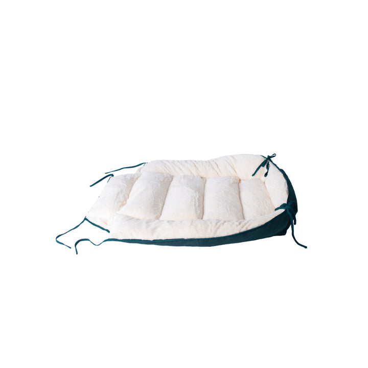 Armarkat Model D04 Large Laurel Green and Ivory Pet Bed and Mat Image 5