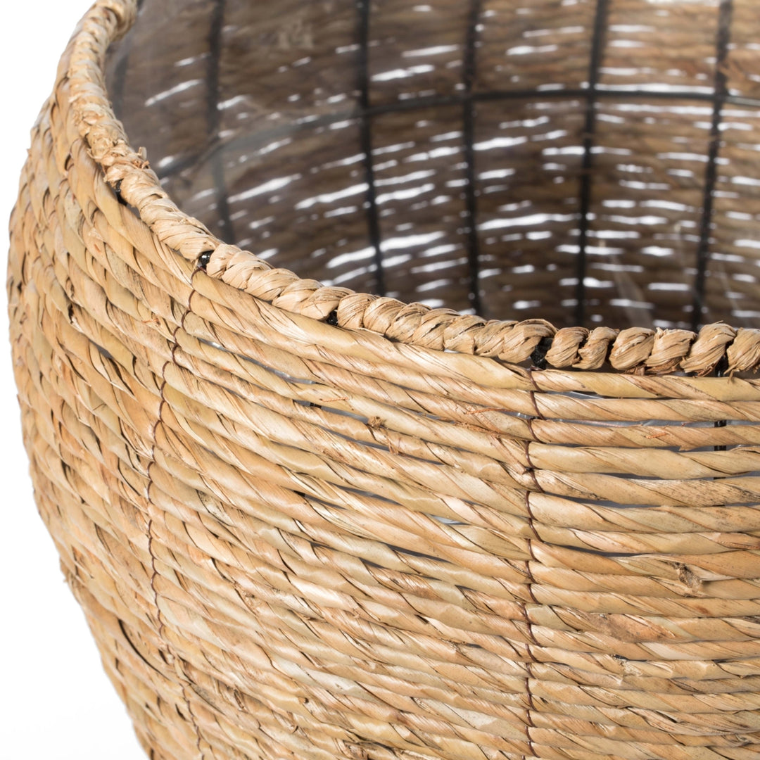 Woven Round Flower Pot Planter Basket with Leak-Proof Plastic Lining Image 5