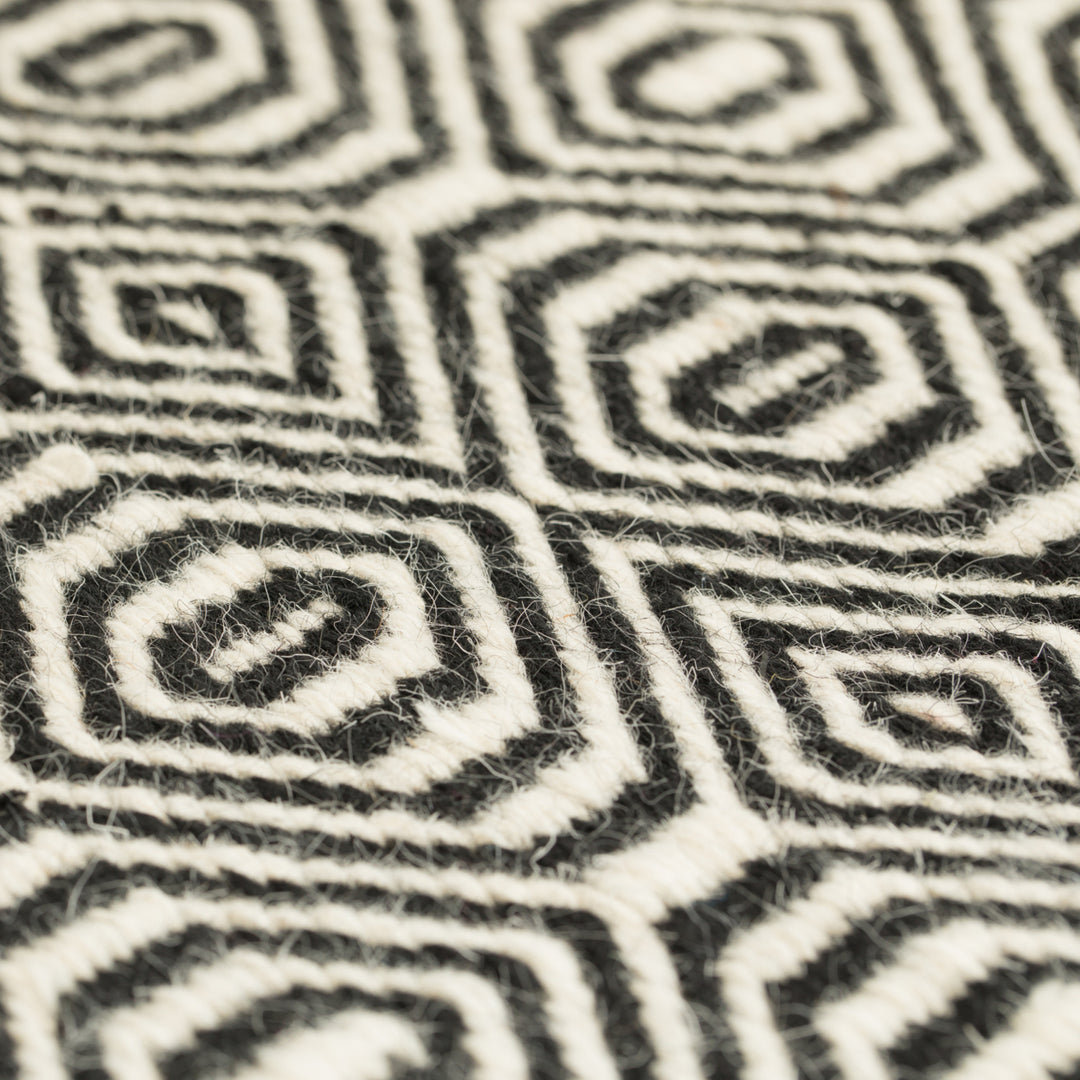 Handwoven Black and White Geometric Wool Flatweave Kilim Area Rug, 2 x 3 Image 6