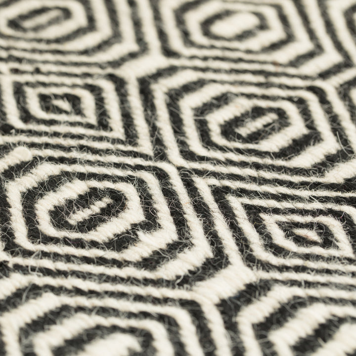 Handwoven Black and White Geometric Wool Flatweave Kilim Area Rug, 2 x 3 Image 6