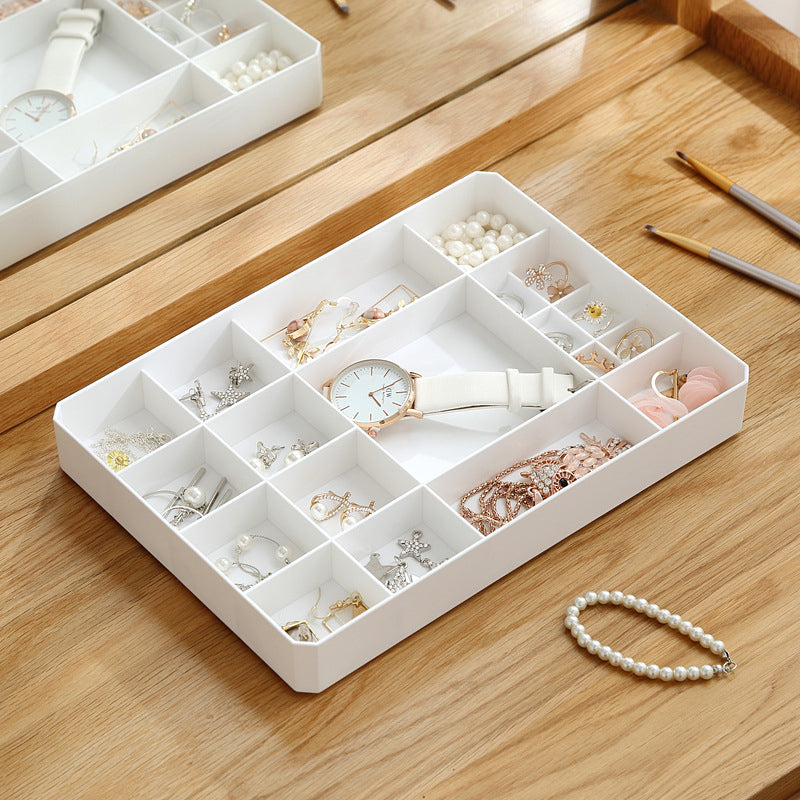 Simple Multi-cell Jewelry Storage Box Image 2