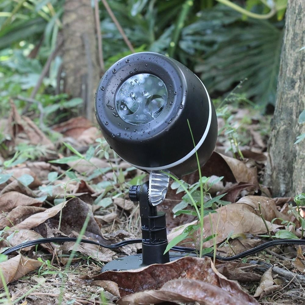 IP65 Water-resistant LED Starry Sky Projector Lawn Light Image 10