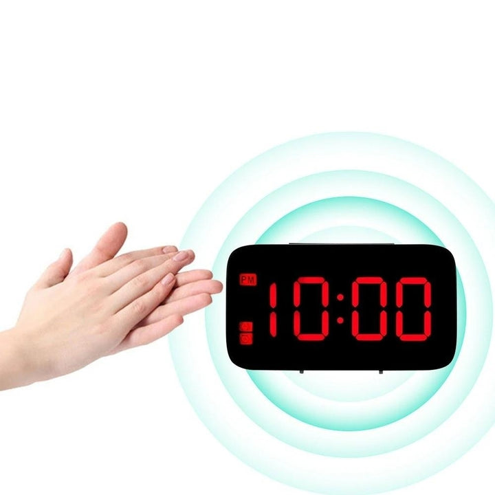 Voice-activated Digital Alarm Clock Image 6