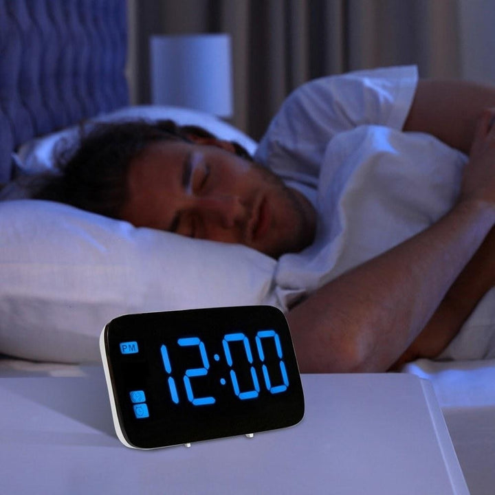 Voice-activated Digital Alarm Clock Image 10