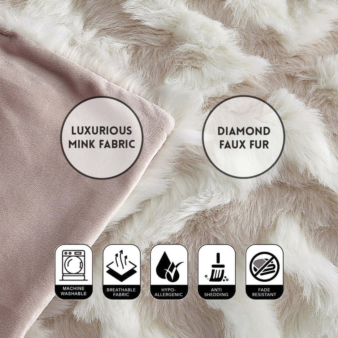 Ammar Throw-Luxuriously Soft-Ikat Diamond Design-Fluffy Cozy Texture Image 8