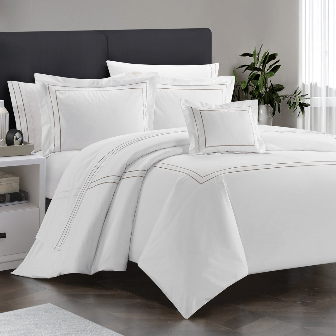 Nilla 4 Piece Cotton Comforter Set Solid White With Embroidered Border Image 7